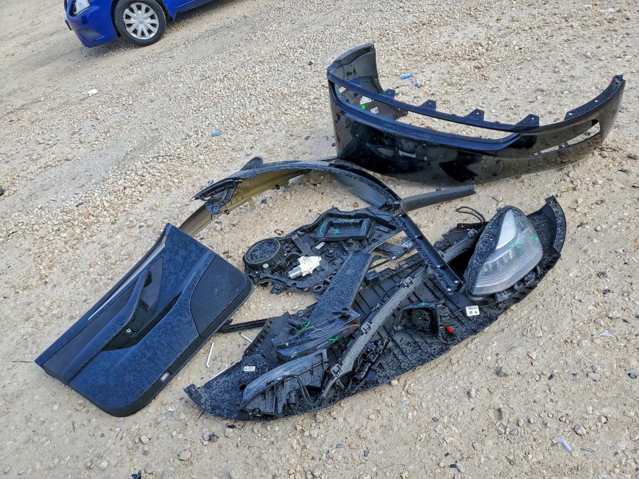 2023 Tesla Model Y VIN: 7SAYGDEF3PF926409 Lot: 93898905