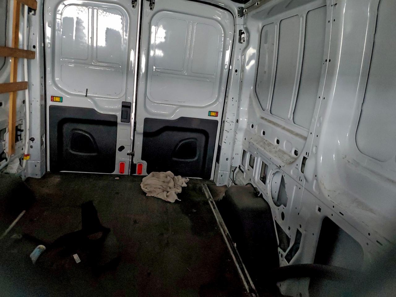 2018 Ford Transit T-250 VIN: 1FTYR1CM9JKB29678 Lot: 94243295