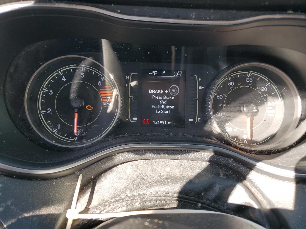 2019 Jeep Cherokee Latitude Plus VIN: 1C4PJLLB4KD370745 Lot: 91249085