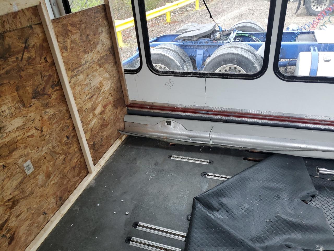 2017 Ford Econoline - Bus VIN: 1FDEE3FS6HDC57472 Lot: 91451375