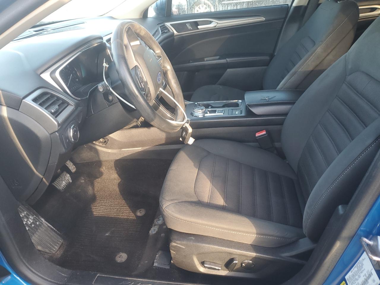 2019 Ford Fusion Se VIN: 3FA6P0LU5KR152403 Lot: 92394835