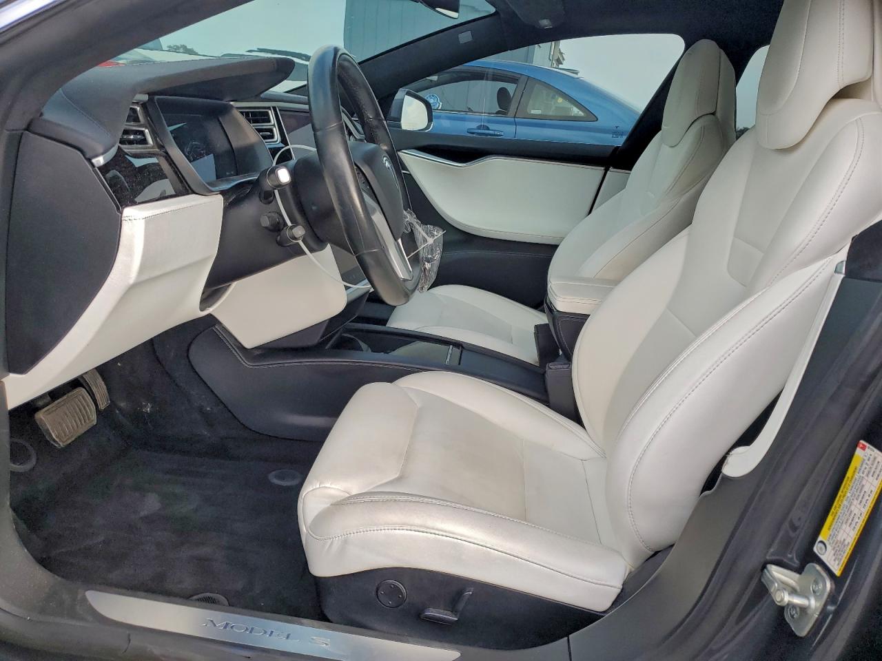 2017 Tesla Model S VIN: 5YJSA1E2XHF201374 Lot: 93639695