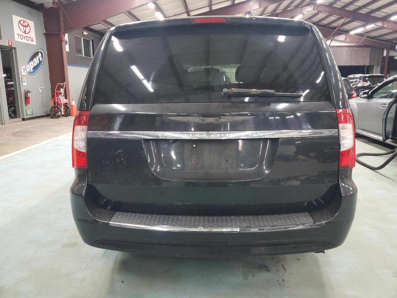 2013 Chrysler Town & Country Touring VIN: 2C4RC1BGXDR560442 Lot: 93756325