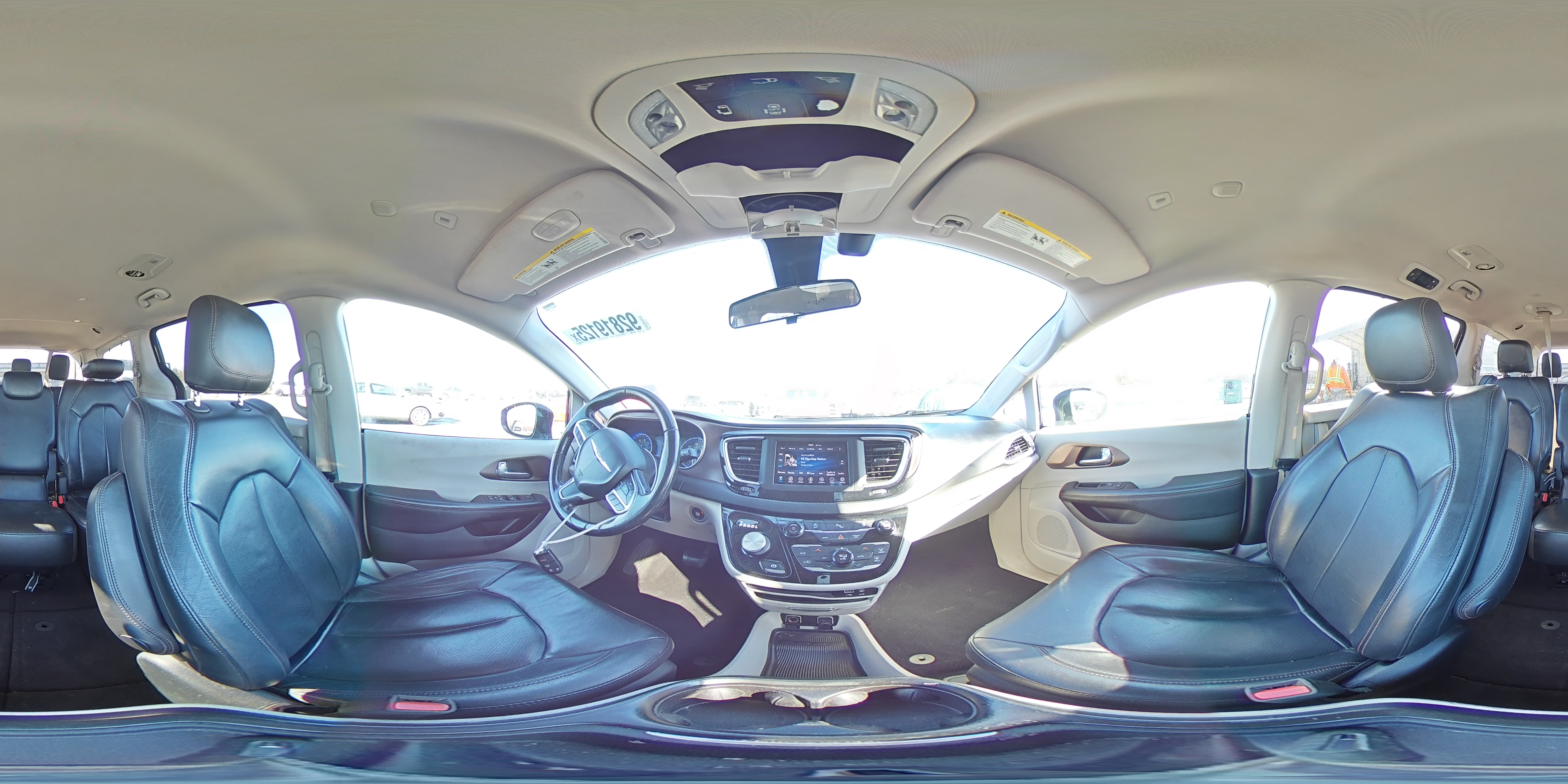 2018 Chrysler Pacifica Touring L VIN: 2C4RC1BG7JR322947 Lot: 92819125