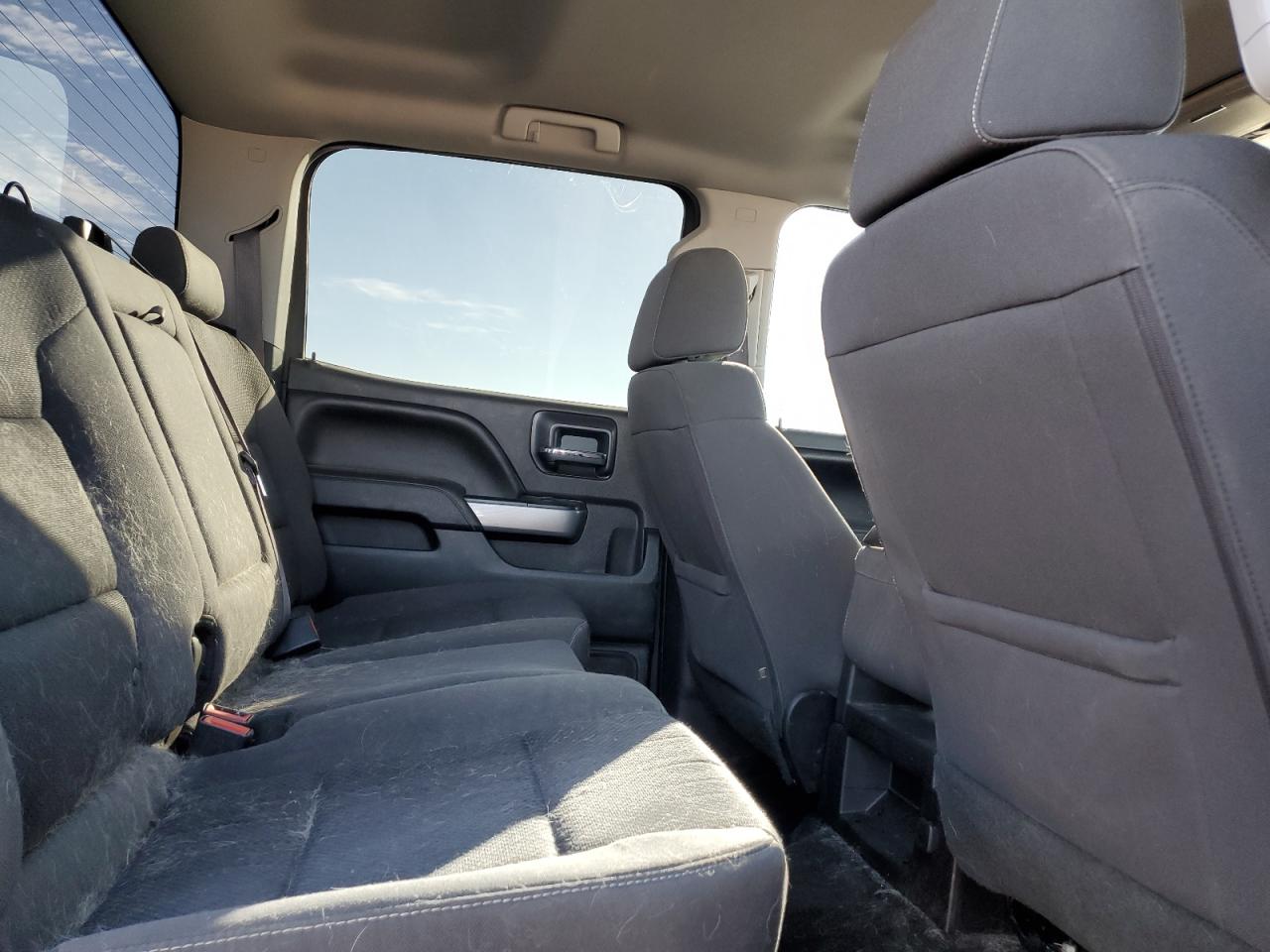 2017 Chevrolet Silverado K1500 Lt VIN: 3GCUKREC1HG353373 Lot: 92485755