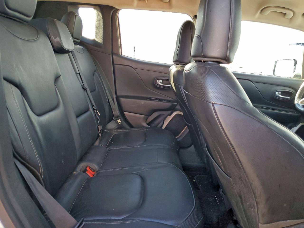 2015 Jeep Renegade Limited VIN: ZACCJBDT0FPB70586 Lot: 94358545