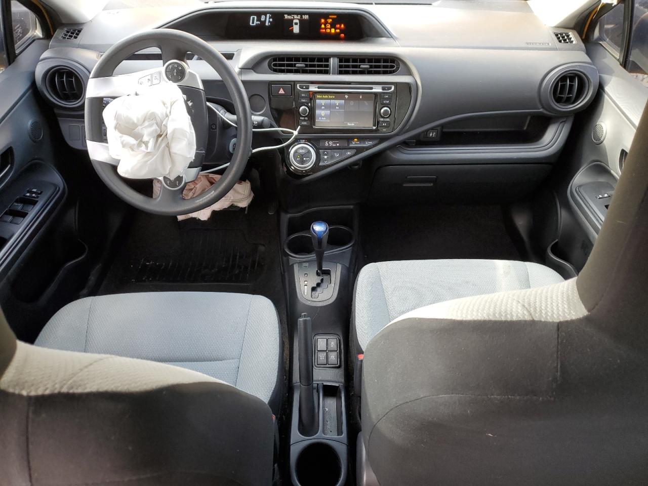 2015 Toyota Prius C VIN: JTDKDTB30F1093157 Lot: 90883715
