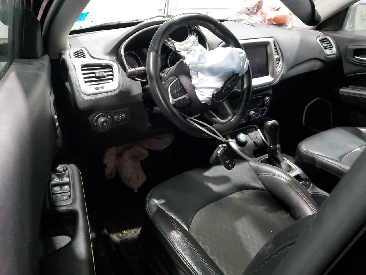 2018 Jeep Compass Latitude VIN: 3C4NJDBB5JT162221 Lot: 93028055