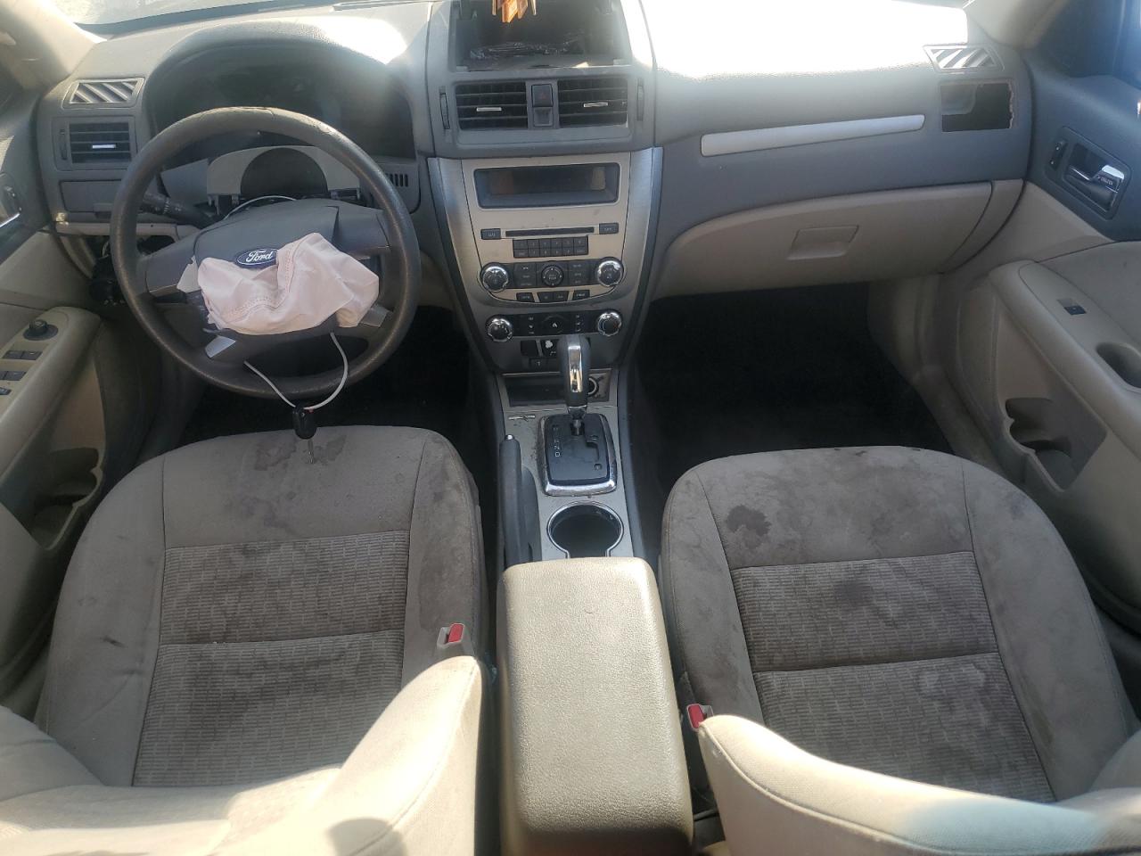 2010 Ford Fusion Se VIN: 3FAHP0HG8AR271119 Lot: 92826335