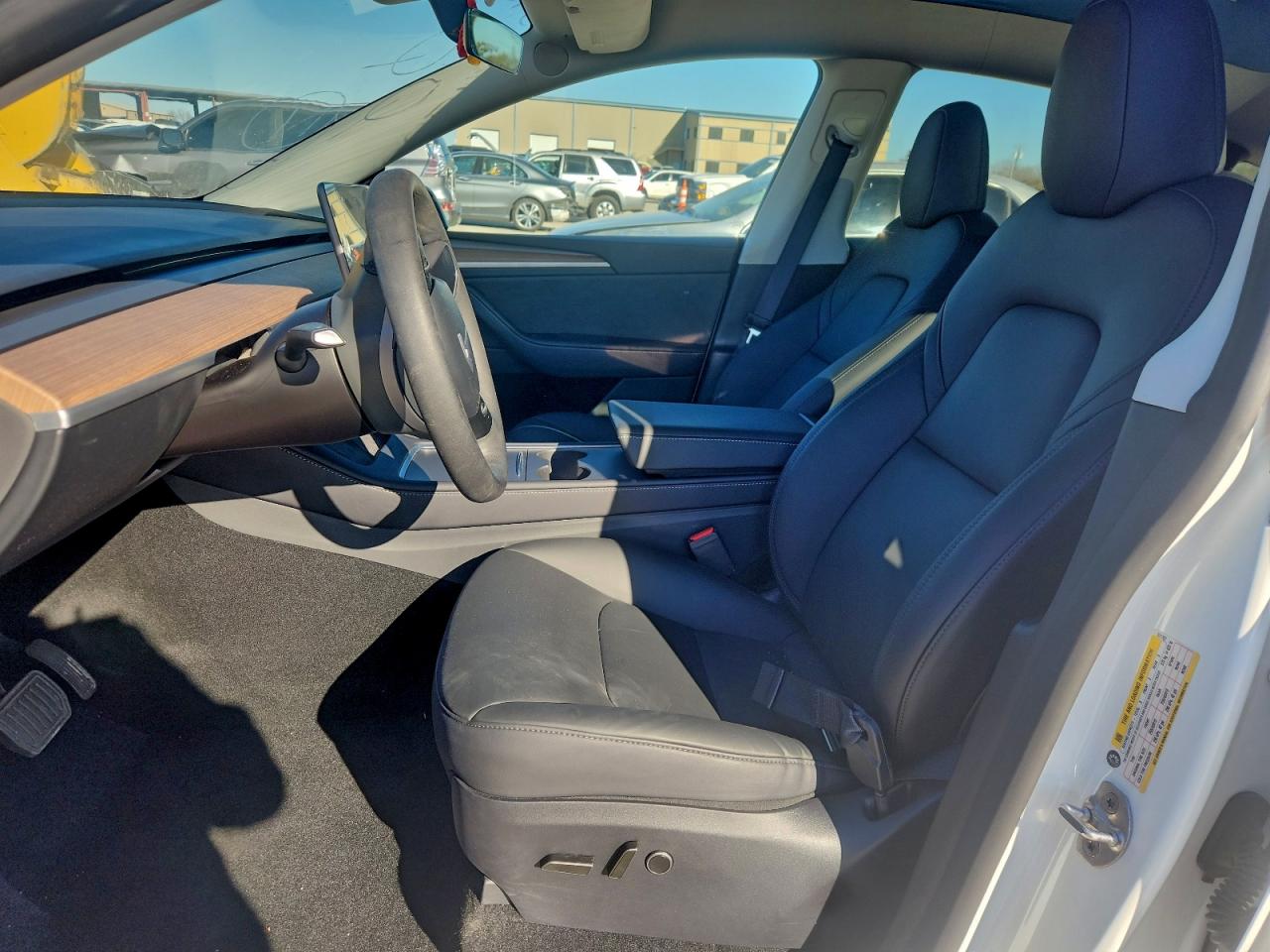 2024 Tesla Model Y VIN: 7SAYGDED7RA331707 Lot: 94265915