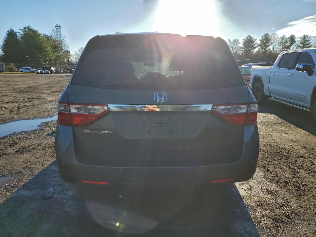 2011 Honda Odyssey Exl VIN: 5FNRL5H62BB018623 Lot: 94227875