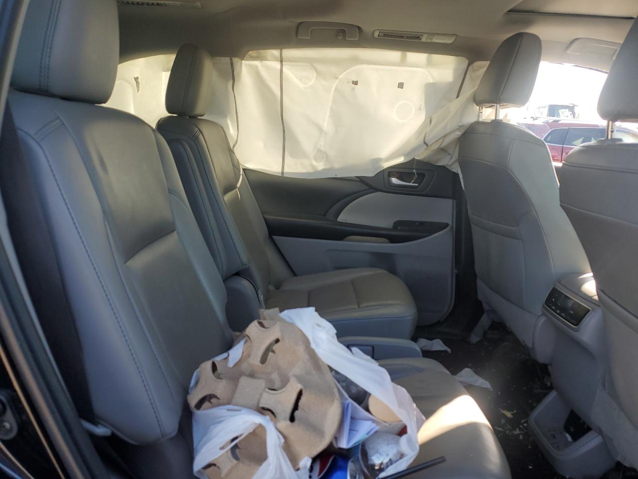 2019 Toyota Highlander Se VIN: 5TDKZRFHXKS560673 Lot: 92531305