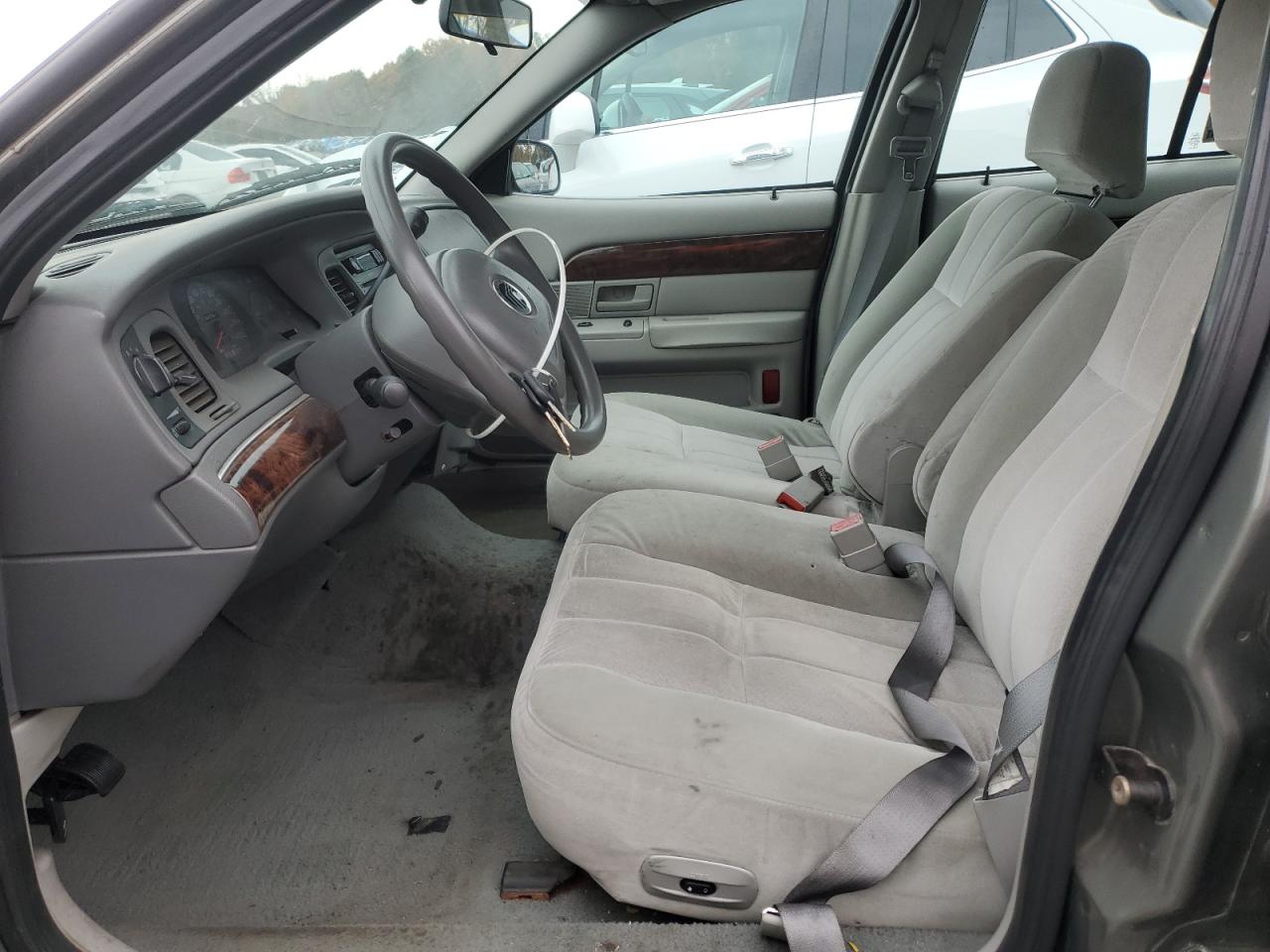 2004 Mercury Grand Marquis Gs VIN: 2MEFM74W44X687379 Lot: 90779135