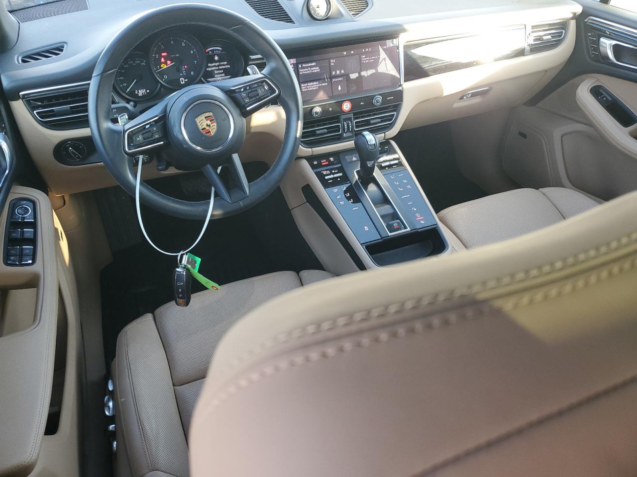 2024 Porsche Macan Base VIN: WP1AA2A52RLB16561 Lot: 92362235