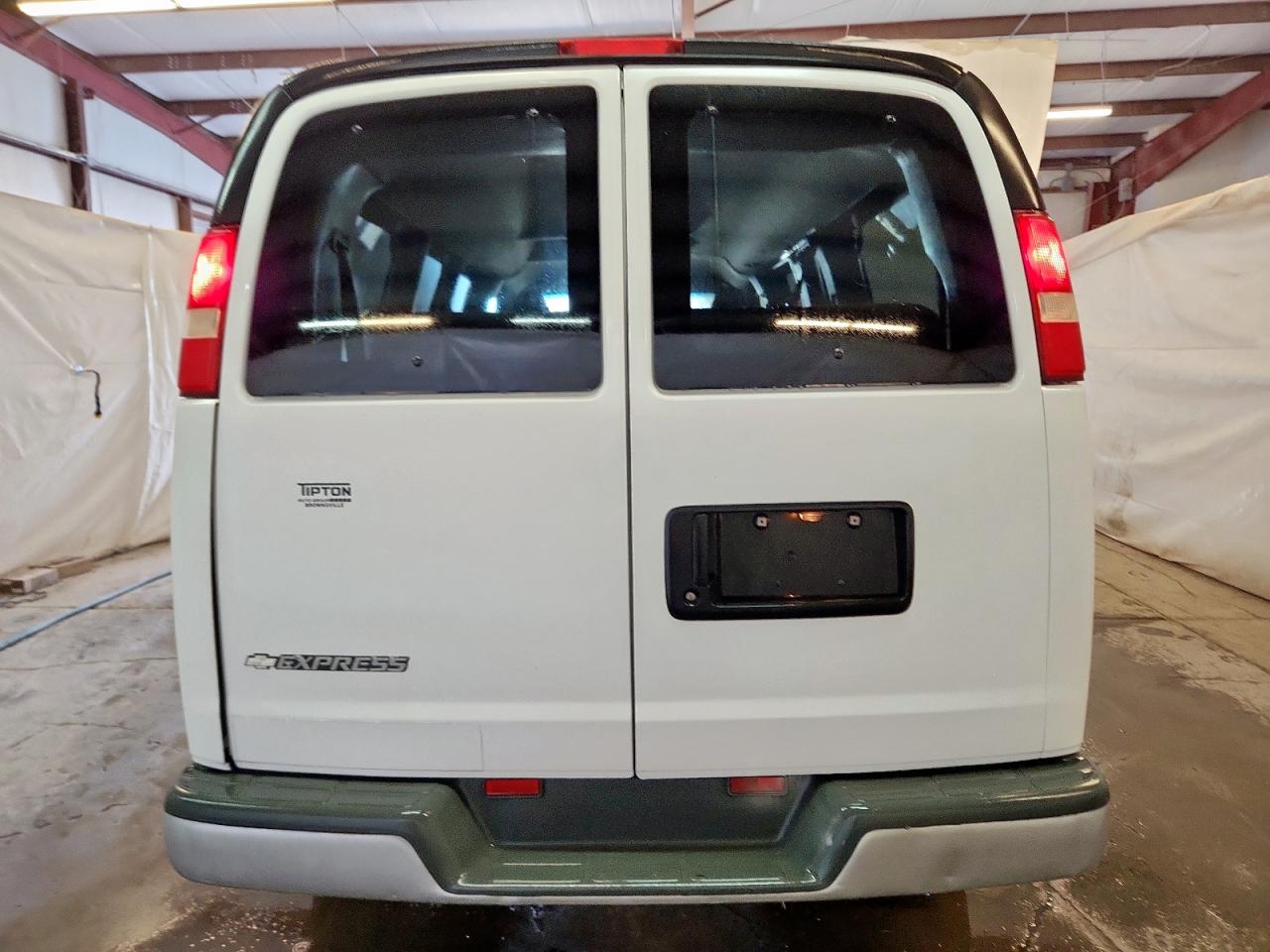 2017 Chevrolet Express G2500 Lt VIN: 1GAWGFFFXH1204694 Lot: 92673135