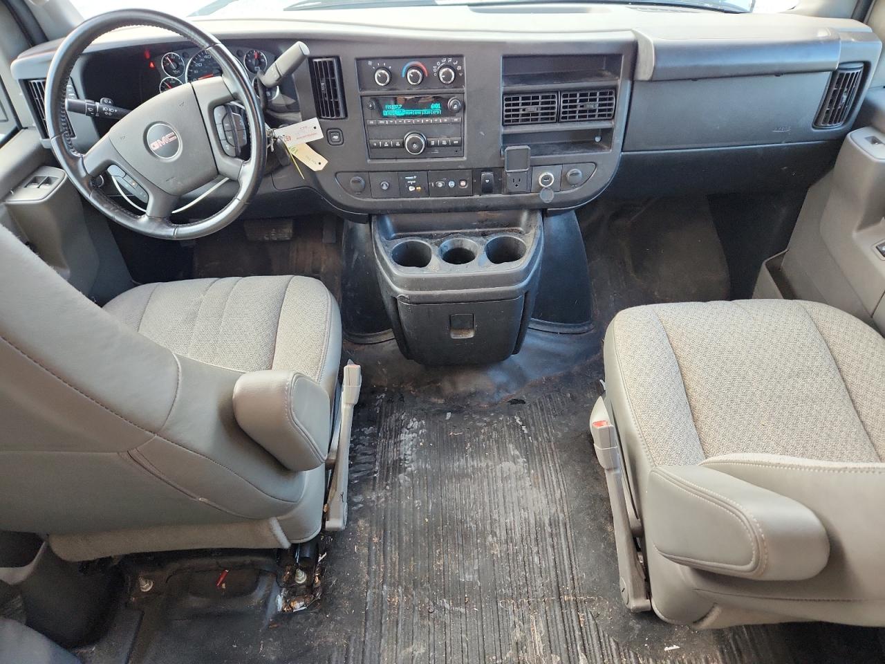 2022 GMC 3500 Savana VIN: 7GZ37TC70NN000970 Lot: 90900405