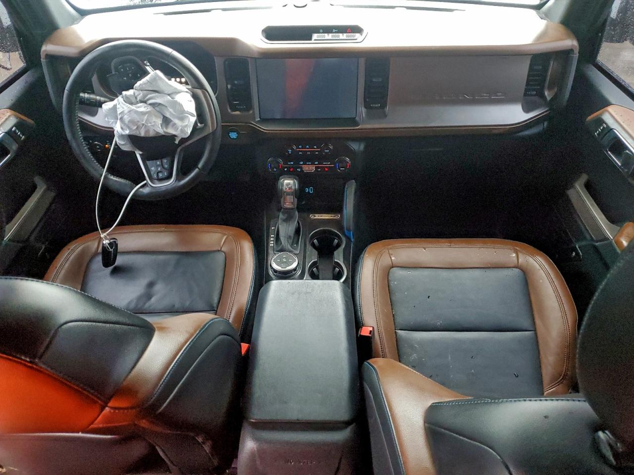 2021 Ford Bronco Base VIN: 1FMDE5BH0MLA61027 Lot: 93951725