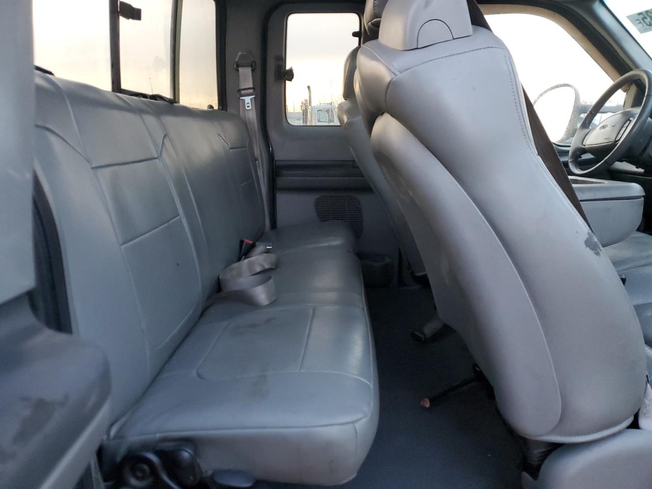 2002 Ford F250 Super Duty VIN: 1FTNX21F32EB73906 Lot: 93677735