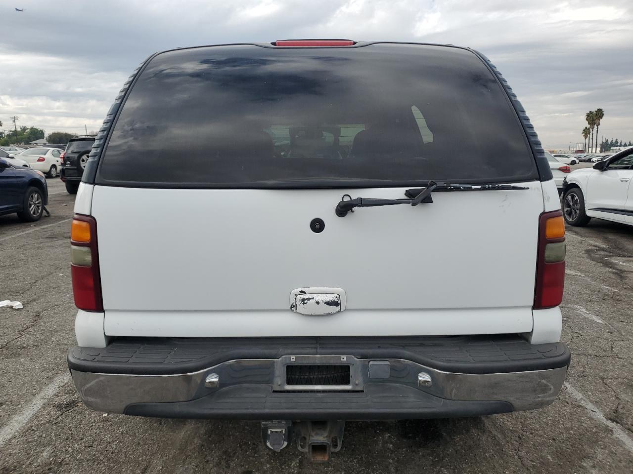 2001 Chevrolet Tahoe C1500 VIN: 1GNEC13T51R108224 Lot: 92674725