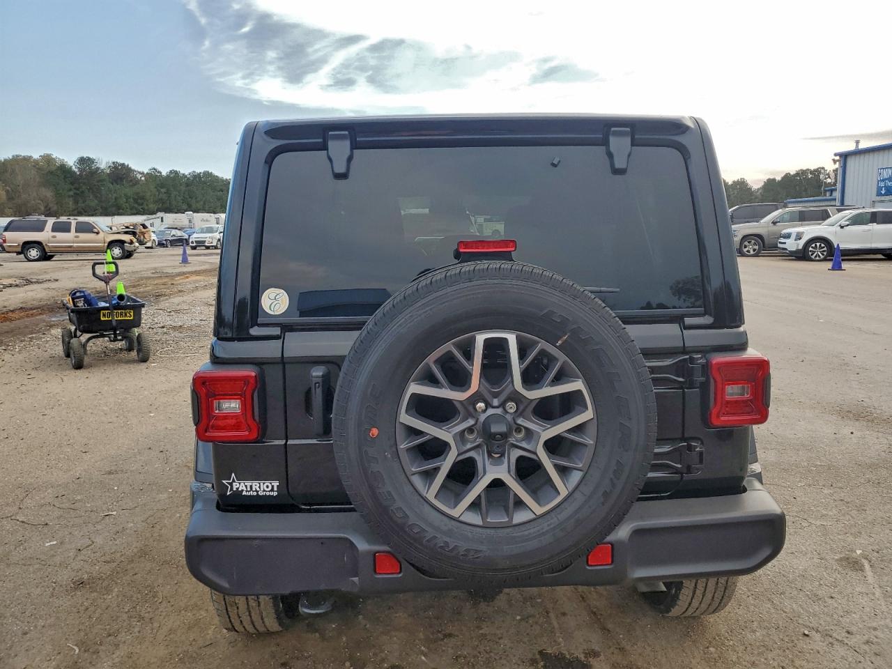 2024 Jeep Wrangler Sahara VIN: 1C4PJXEN1RW367895 Lot: 94189905