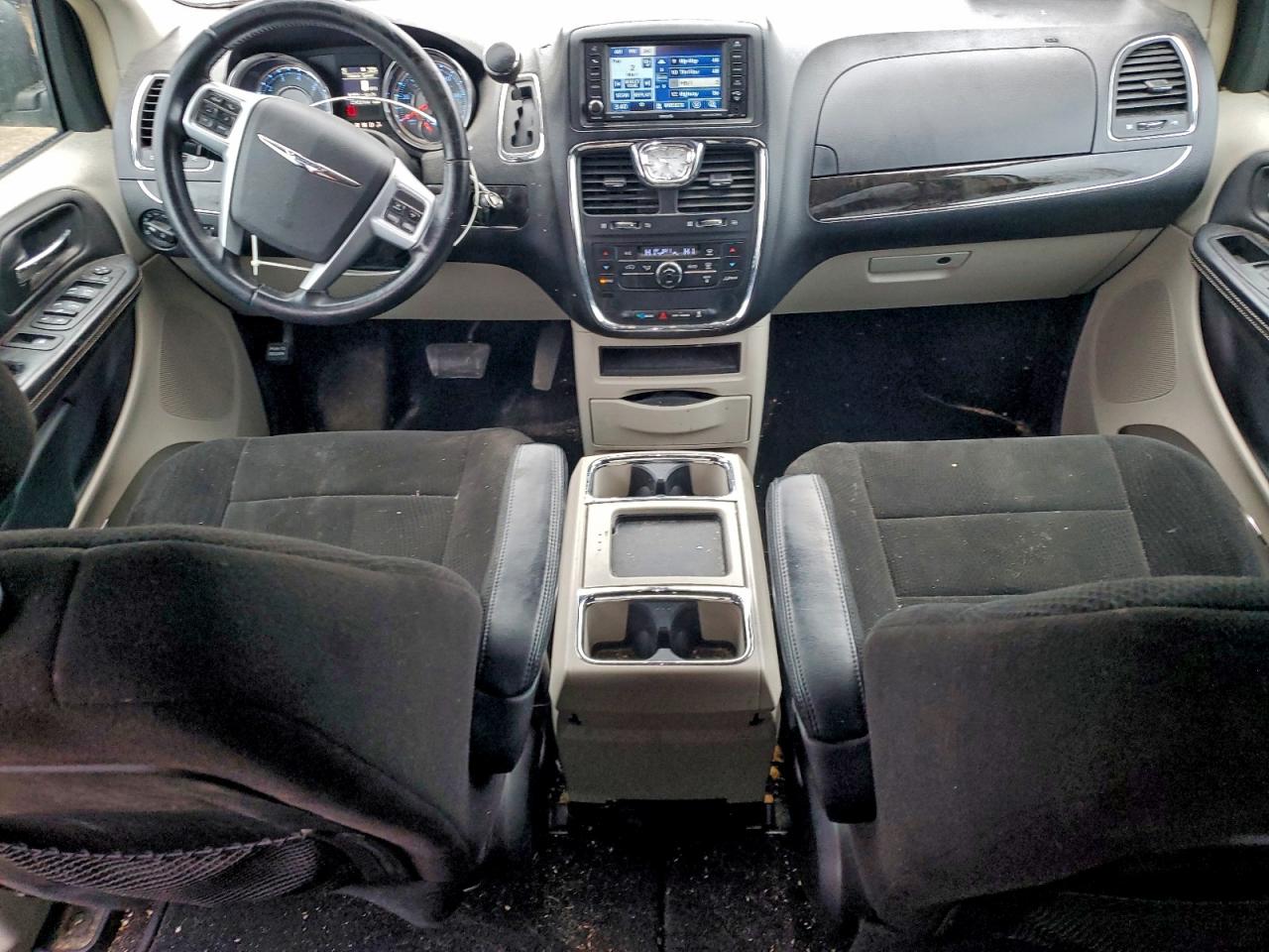 2012 Chrysler Town & Country Touring VIN: 2C4RC1BG2CR135425 Lot: 94056915