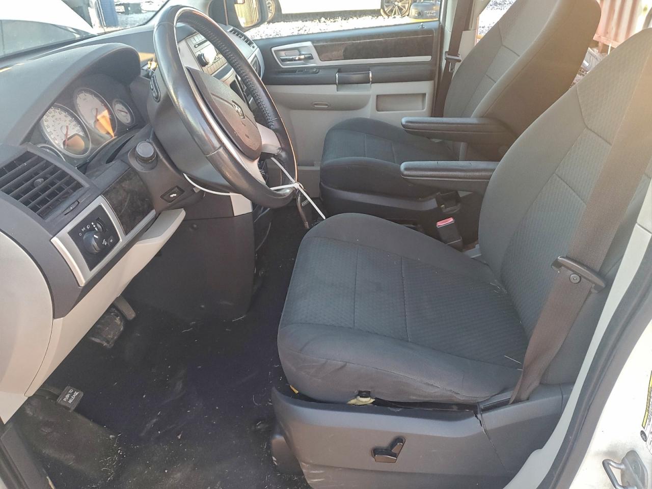 2010 Dodge Grand Caravan Sxt VIN: 2D4RN5D14AR461673 Lot: 94461665