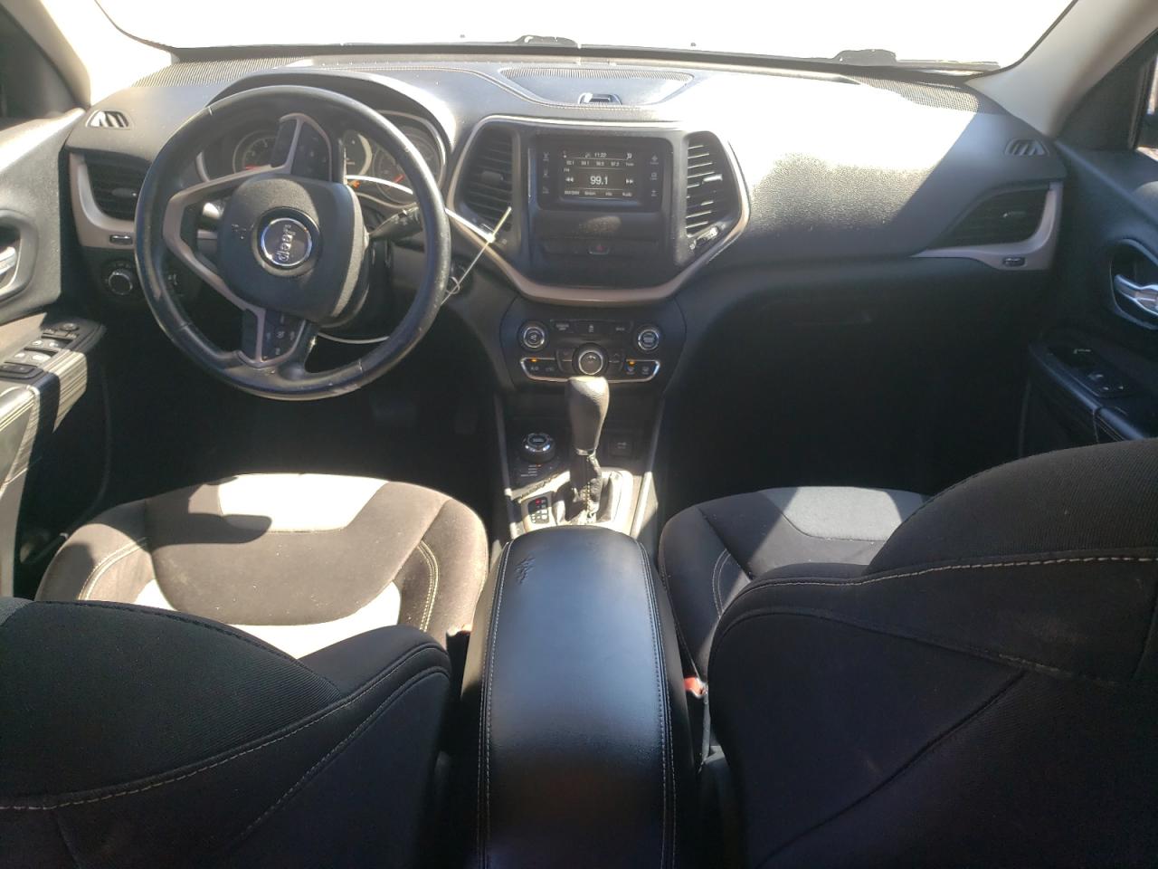 2015 Jeep Cherokee Sport VIN: 1C4PJMAB8FW565640 Lot: 91039195