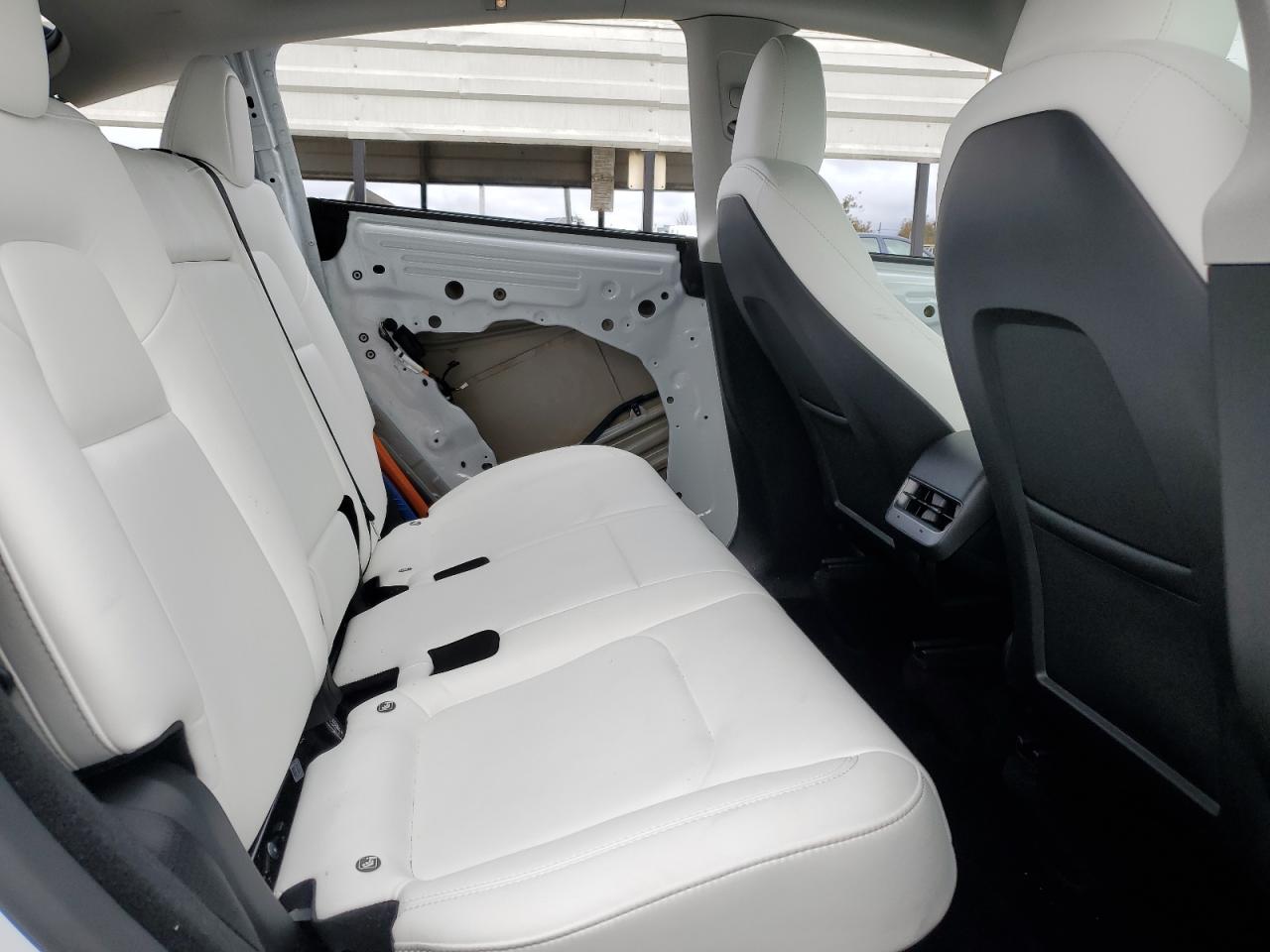 2023 Tesla Model Y VIN: 7SAYGDEF0PF863205 Lot: 93843175