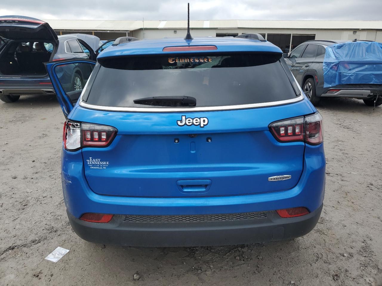 2022 Jeep Compass Latitude VIN: 3C4NJCBBXNT229704 Lot: 90635135