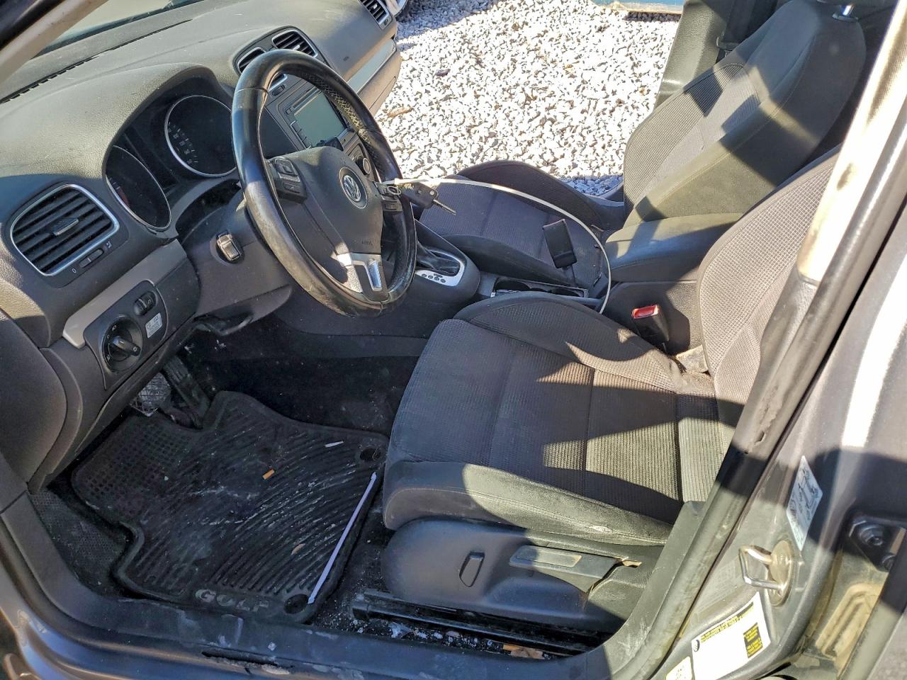 2014 Volkswagen Golf VIN: WVWDM7AJ7EW010664 Lot: 93669615