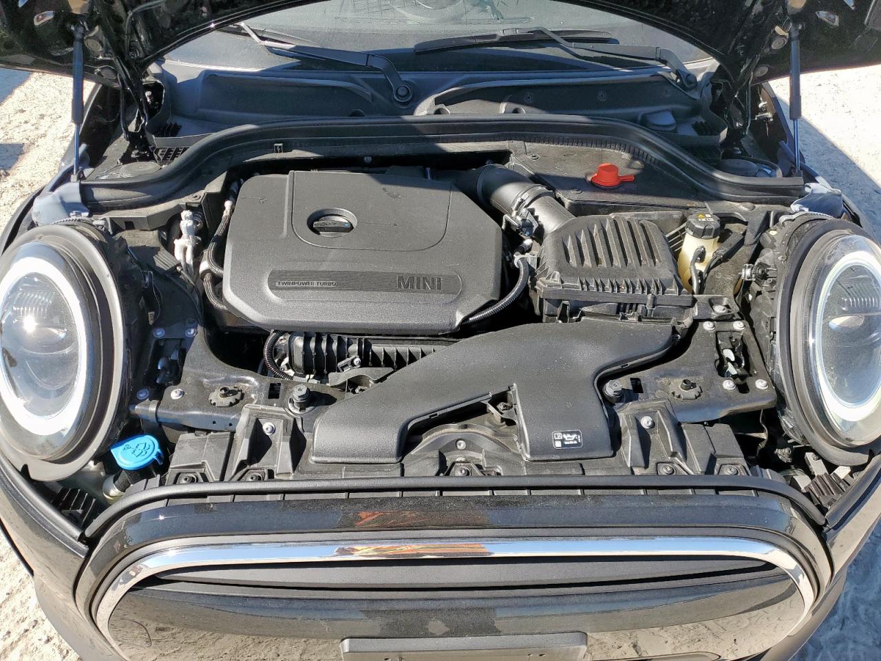 2024 Mini Cooper VIN: WMW33DH06R2V00890 Lot: 92253655