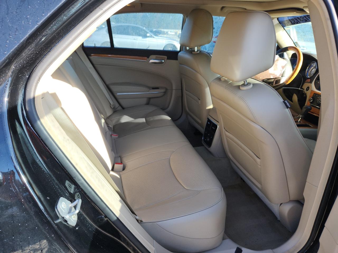 2014 Chrysler 300C VIN: 2C3CCAKT2EH383934 Lot: 91241335