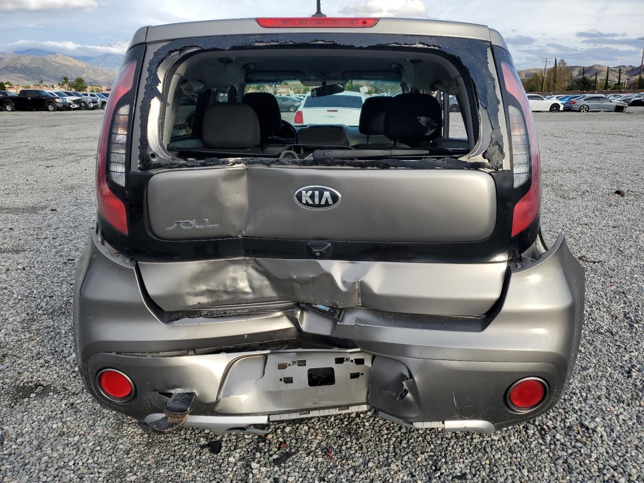 2018 Kia Soul + VIN: KNDJP3A55J7585601 Lot: 93334015