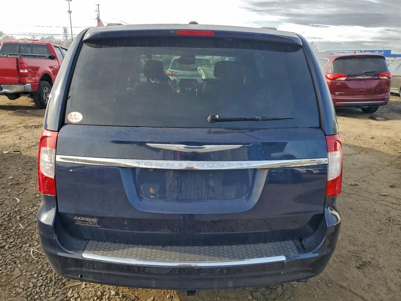 2015 Chrysler Town And Country VIN: 2C4RC1CG2FR677563 Lot: 93902505