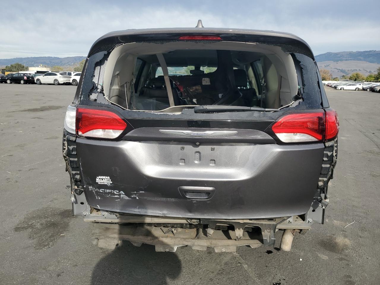 2017 Chrysler Pacifica Touring L VIN: 2C4RC1BG0HR655002 Lot: 92198495