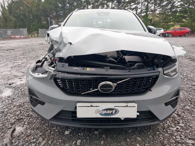 2024 VOLVO XC40 2.0 B3P PLUS DARK 5DR AUTO