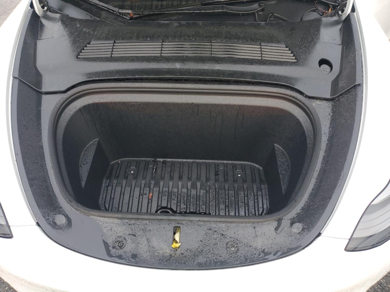 2022 Tesla Model Y VIN: 7SAYGDEF6NF383523 Lot: 93964195