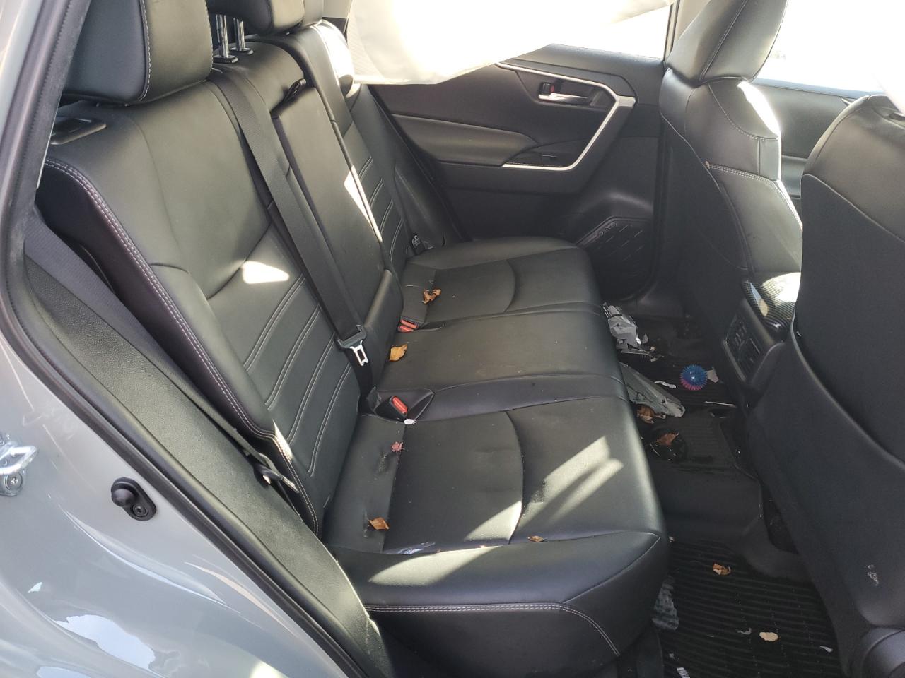 2021 Toyota Rav4 Xle Premium VIN: 2T3A1RFV0MW183197 Lot: 92445955