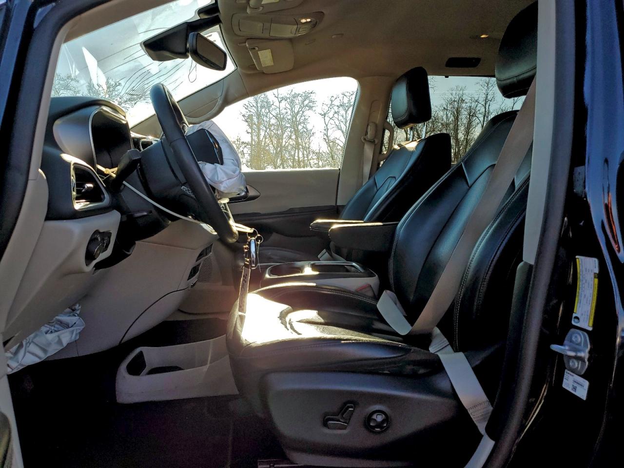 2022 Chrysler Pacifica Touring L VIN: 2C4RC1BG2NR218100 Lot: 94232805