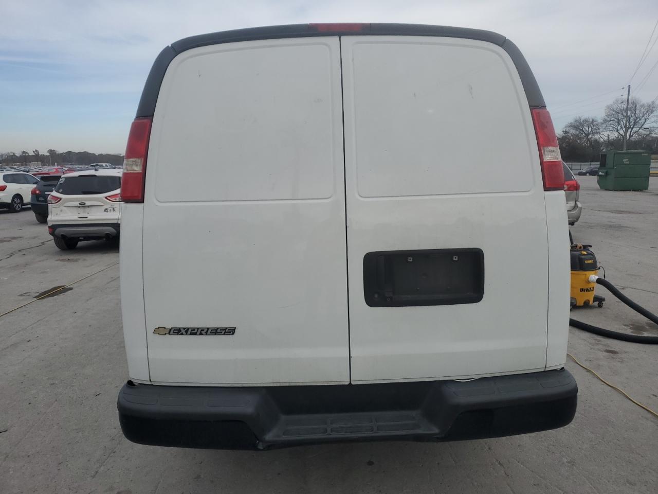 2018 Chevrolet Express G2500 VIN: 1GCWGAFP7J1345540 Lot: 92583885