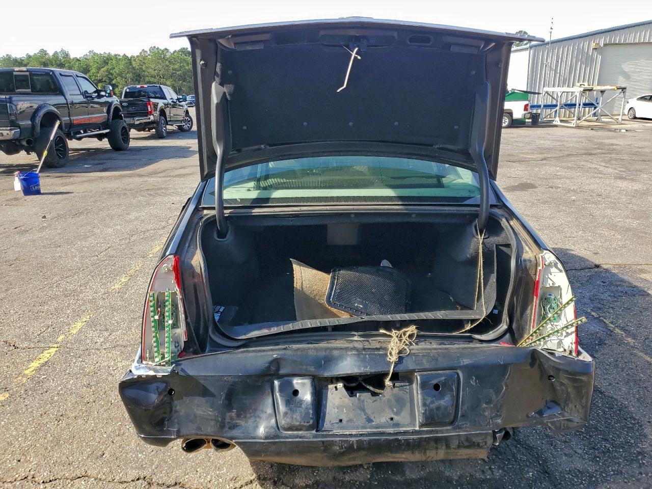 2008 Cadillac Dts VIN: 1G6KD57948U138727 Lot: 94504445