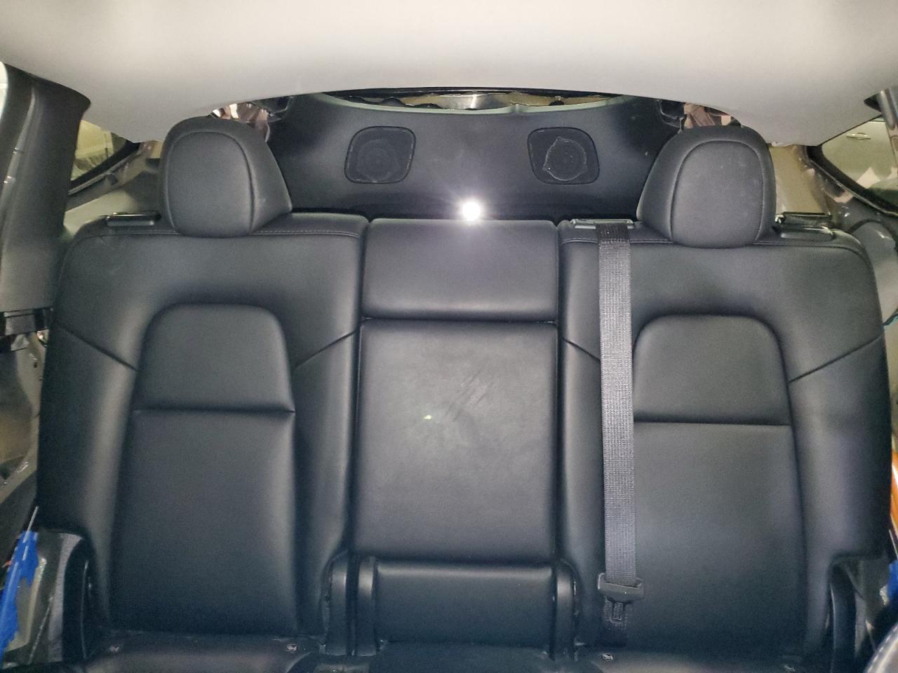 2024 Tesla Model Y VIN: 7SAYGDEE4RA245215 Lot: 91590485