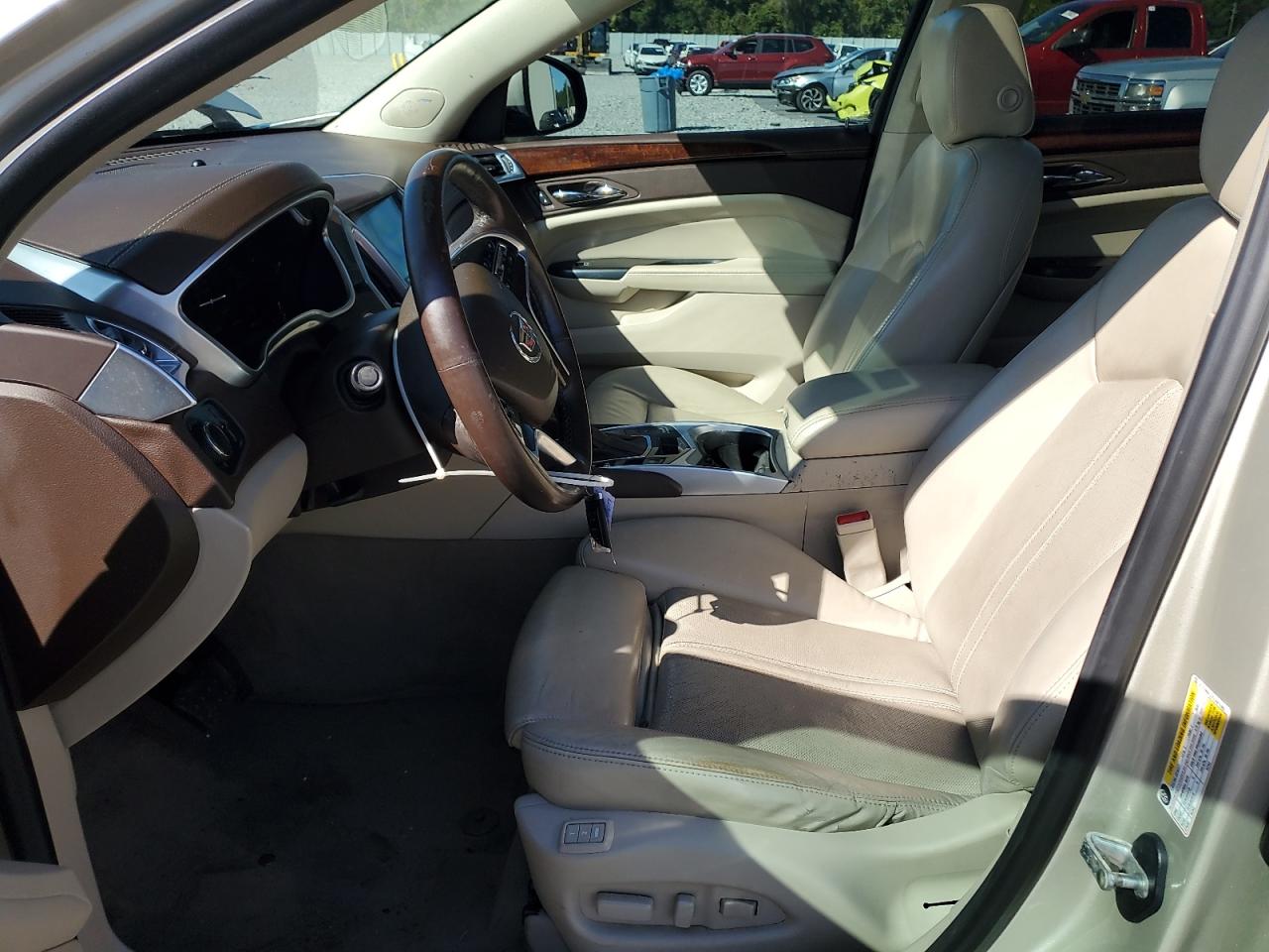 2014 Cadillac Srx Luxury Collection VIN: 3GYFNBE37ES681665 Lot: 92696615