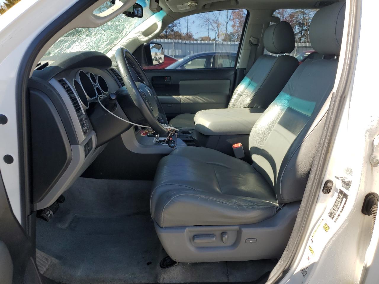 2011 Toyota Sequoia Sr5 VIN: 5TDZY5G18BS032450 Lot: 92107875