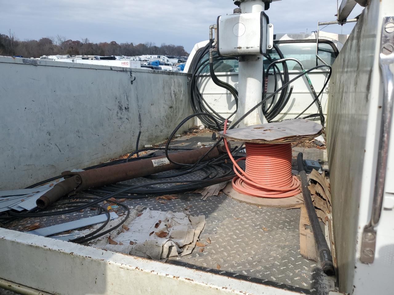 2007 Ford F350 Super Duty Bucket Truck VIN: 1FDWF36Y17EA03893 Lot: 92784405