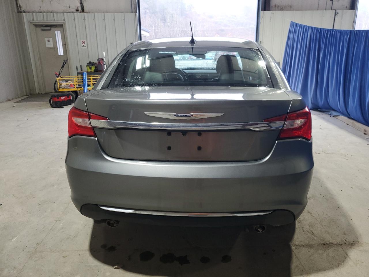 2013 Chrysler 200 Limited VIN: 1C3CCBCG4DN575644 Lot: 92255685