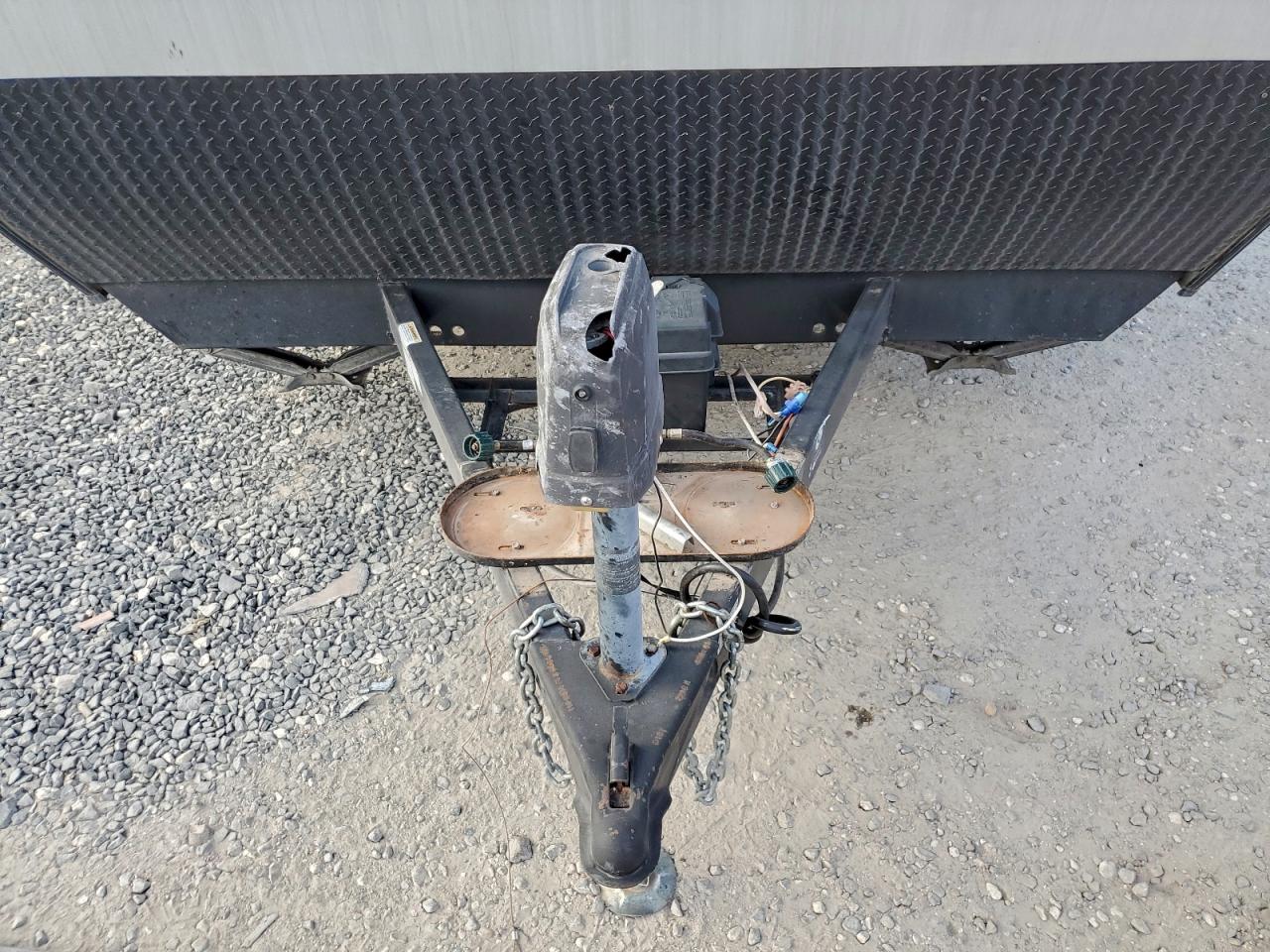 2018 Gulf Stream Trailer VIN: 1NL1GTR21J1129411 Lot: 92990455