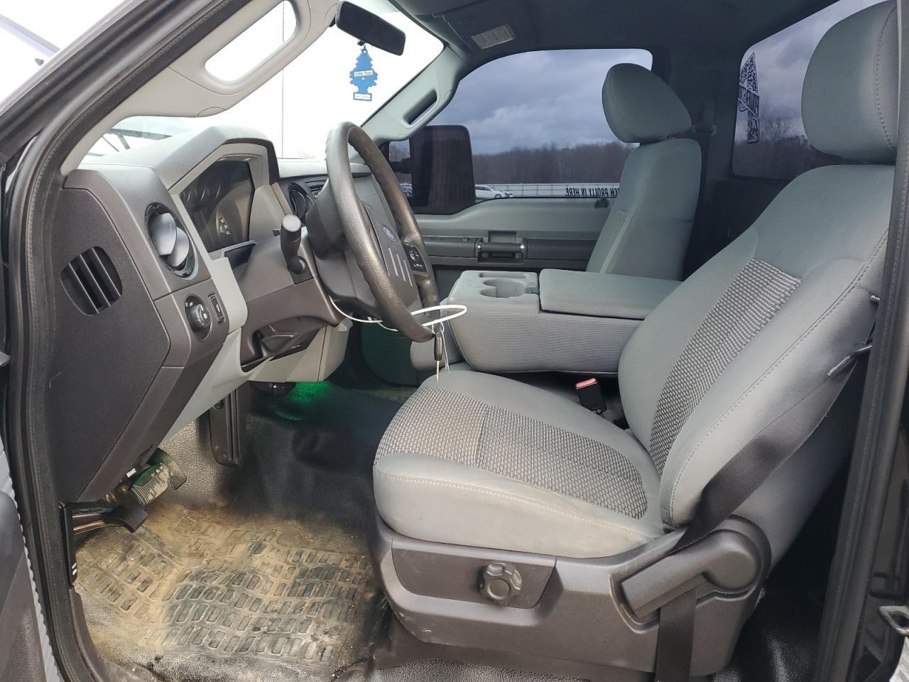 2011 Ford F250 Super Duty VIN: 1FTBF2BT1BEA12190 Lot: 92615685