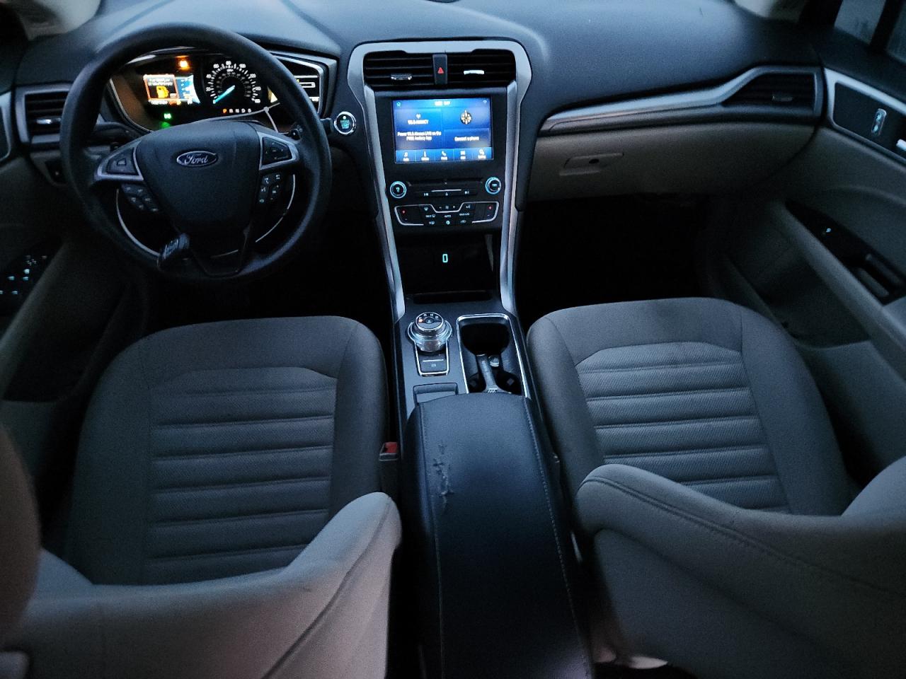 2017 Ford Fusion Se VIN: 3FA6P0HD1HR316666 Lot: 93200295