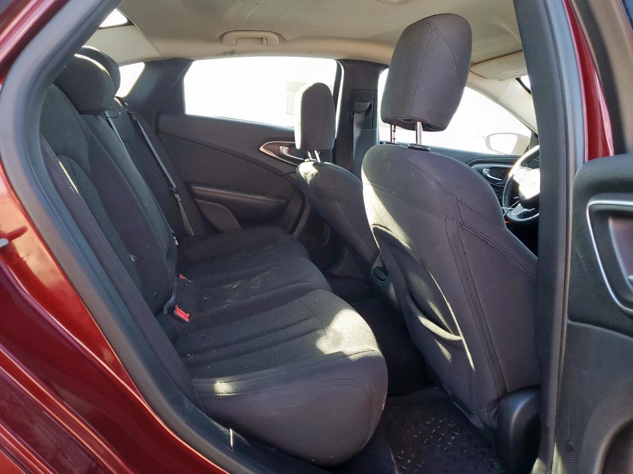 2015 Chrysler 200 Limited VIN: 1C3CCCAB2FN566666 Lot: 92211665